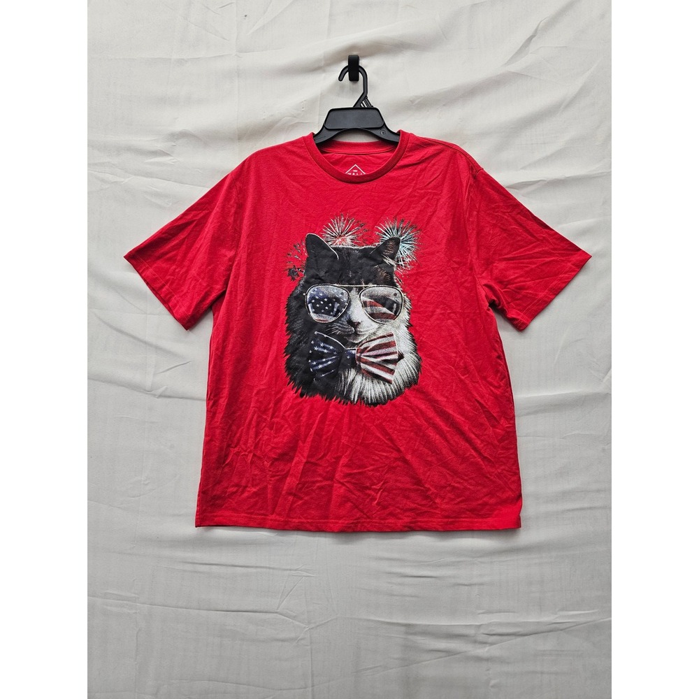 Well Worn Mens Patriotic Cat Graphic T-Shirt Red Cotton Blend Casual Size Large